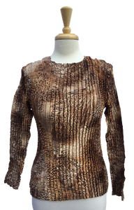 35 Long-sleeve crinkle top with mixed peacock and leopard print. Made in France