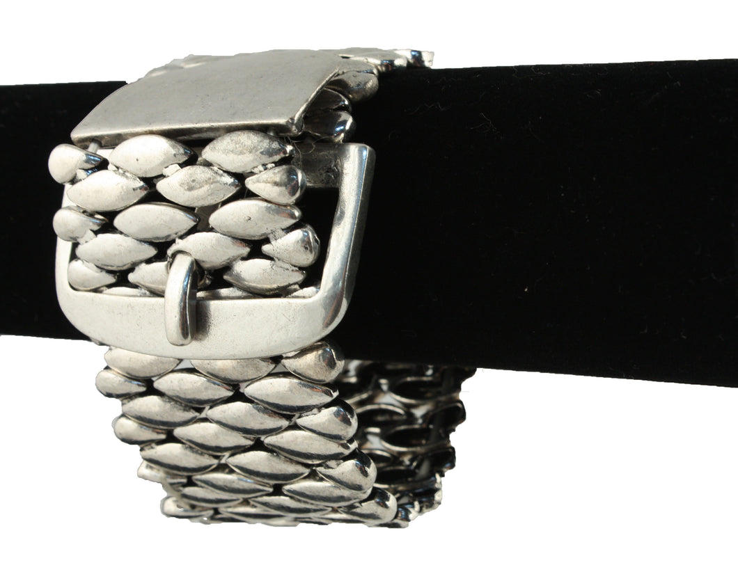 B0001 - Metal Bracelet with Buckle Clasp and Scale-like Band Design