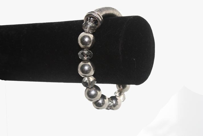 B3215 - Half and Half Fashion Bracelet with Circular Beads