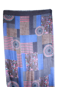 PA10 - Scarf with Multicolored Quilted Pattern