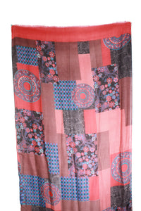 PA10 - Scarf with Multicolored Quilted Pattern