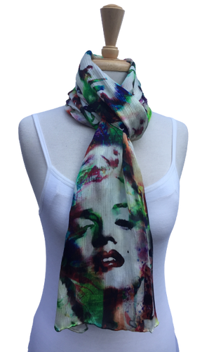 SPFA-14 - Ribbed scarf with watercolor Che and Marilyn print