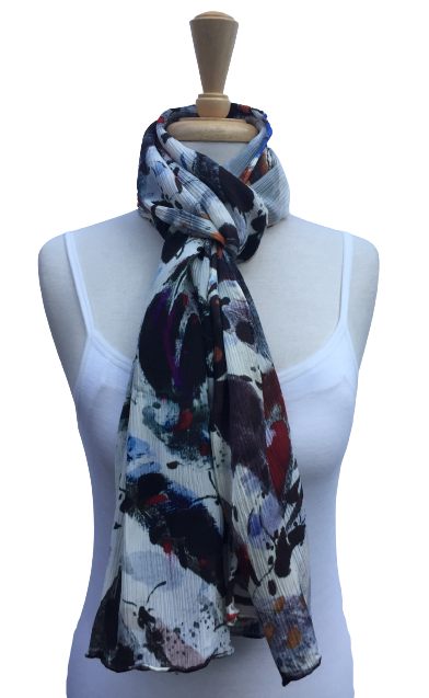SPFA-13 - Scarf with painted beetles.