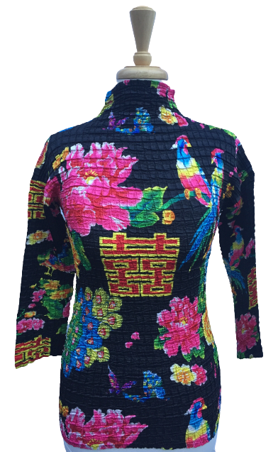 37 Long-sleeve crinkle top with Chinese character.